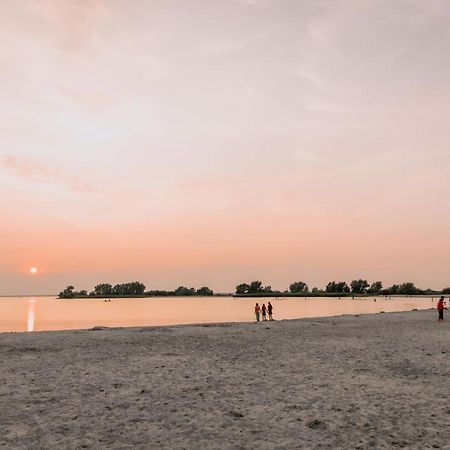 Stijlvol Appartement Op Strand Makkum Exteriér fotografie